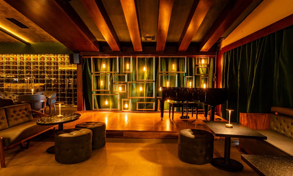 harrys_bar_2_1000x600_under200kb