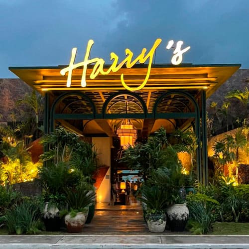 Cancún Harrys Steakhouse & Raw Bar